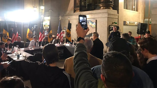 gun-public-hearing.jpg 