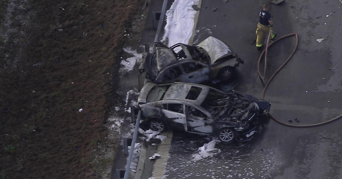 1 Killed 2 Hospitalized In I 95 Deerfield Beach Fiery Crash Cbs Miami