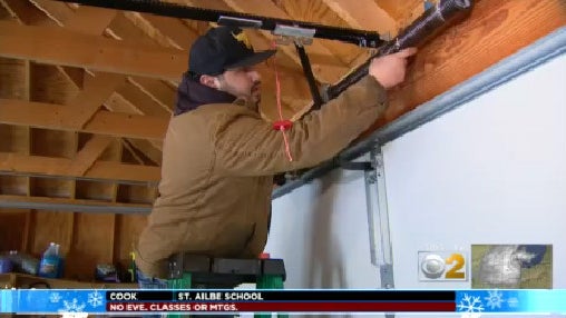 will-santiago-fixes-a-garage.jpg 