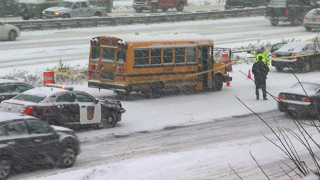 interstate-35w-school-bus-shooting.jpg 