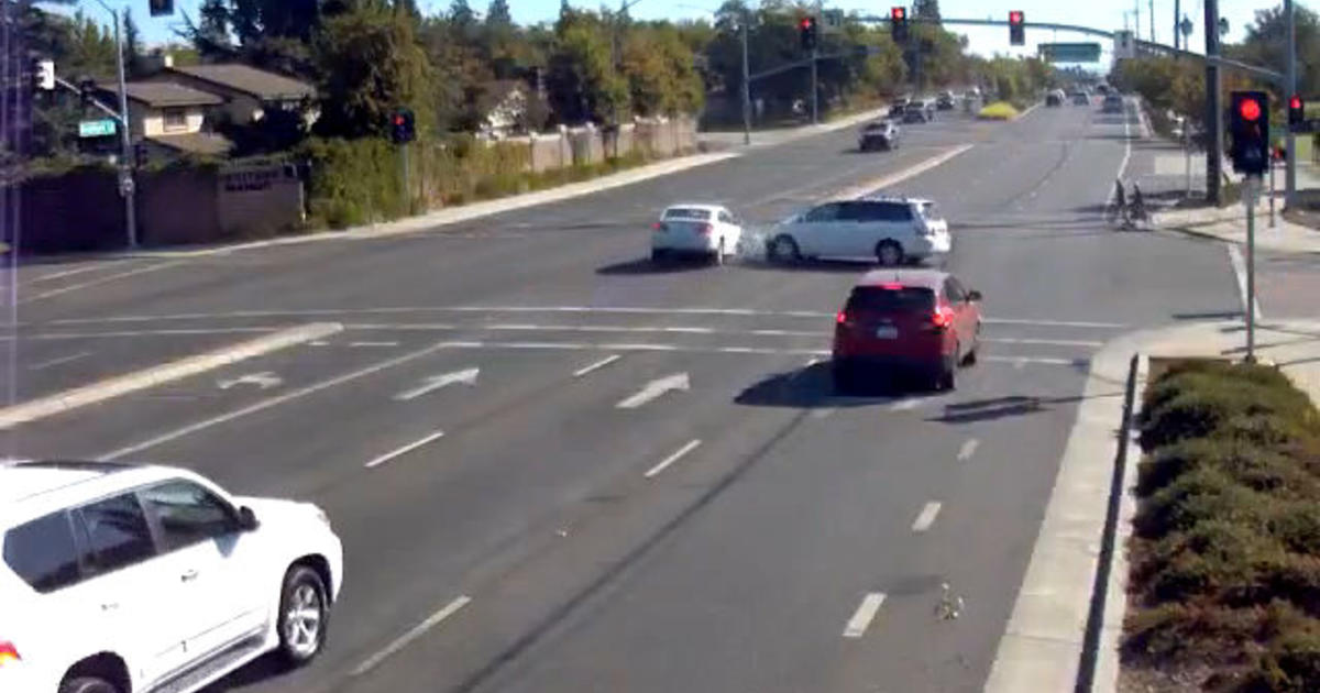 Police Release Dramatic Red Light Violation Video To Warn Drivers Of