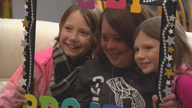 DOWN SYNDROME CLOTHING LINE 10VO_frame_15 