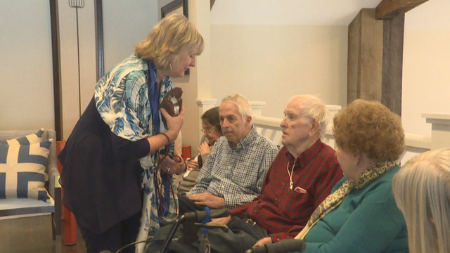 SENIOR BIRD THERAPY PKG.transfer_frame_2161 