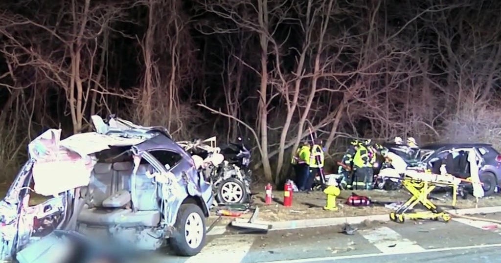 Married couple, teen killed in car crash after police pursuit in New