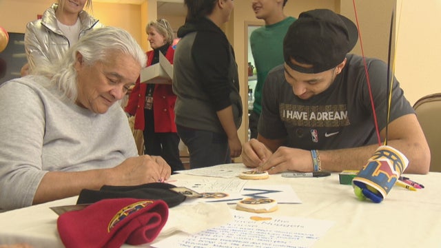 NUGGETS VALENTINES 5VO_frame_677 