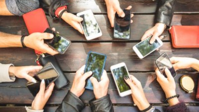 cell-phones-1.jpg 