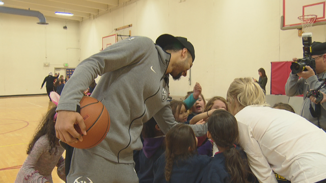 nuggets-girls-clinic-intro.transfer_frame_186.png 