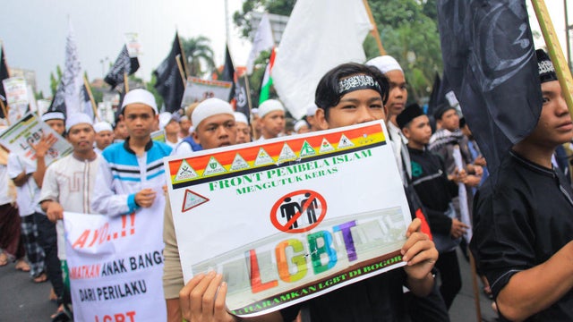 indonesia-gay-1059503656.jpg 