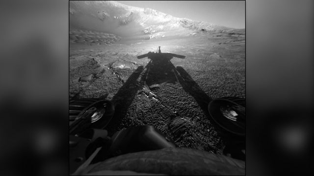 mars-rover-opportunity-shadow.jpg 