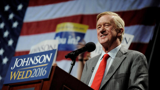 Libertarian vice presidential candidate Bill Weld speaks at a rally in New York 