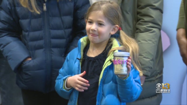 five-year-old-girl-saves-up-allowance-money-donates-it-to-meals-on-wheels.jpg 