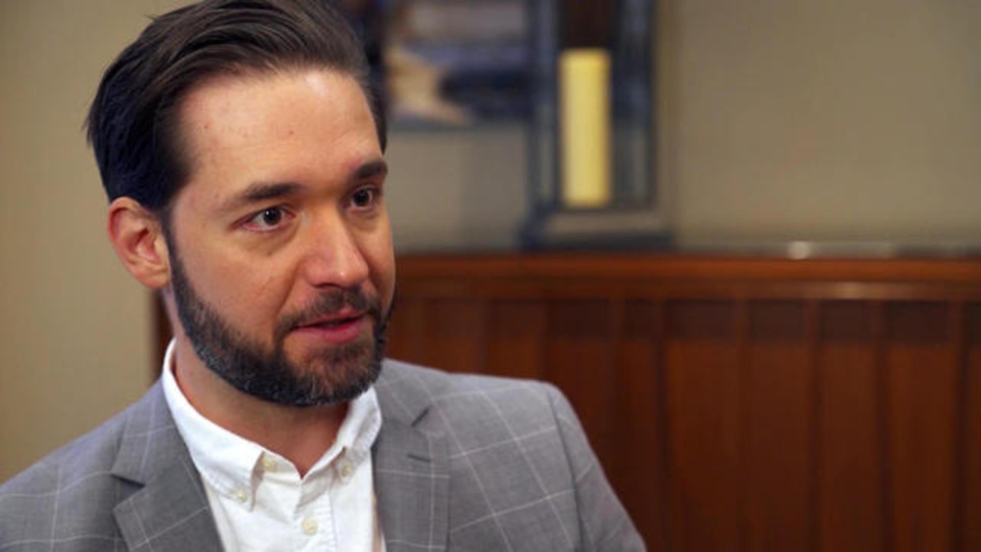 Why Alexis Ohanian wants nationwide family leave