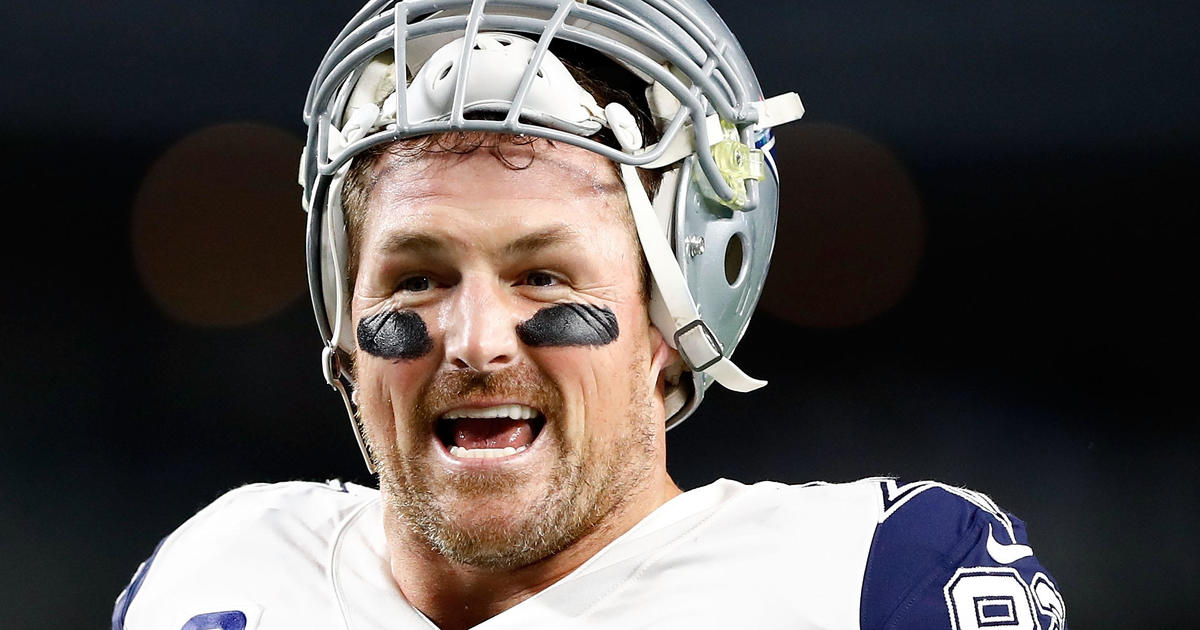 NFC tight end Jason Witten (82), of the Dallas Cowboys, and