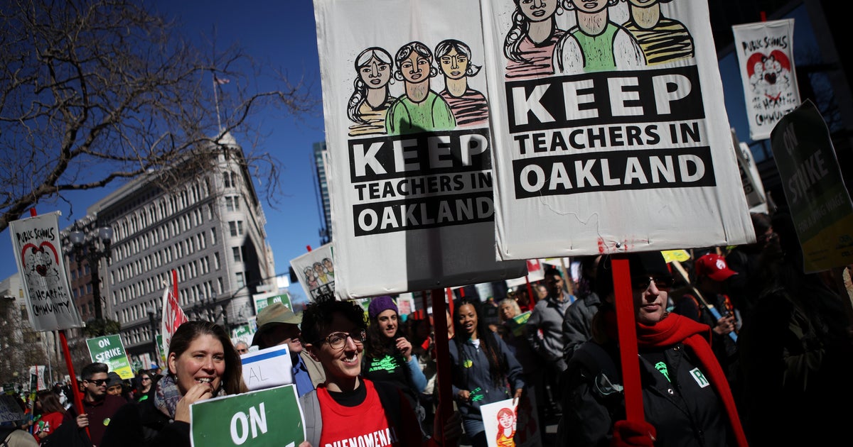 Oakland teachers strike ends with tentative new deal - CBS News