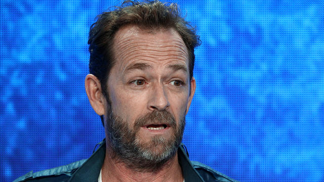 luke-perry-1012183194.jpg 