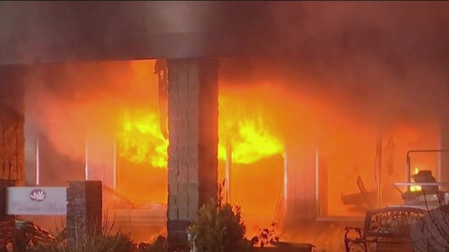 ct-grocery-store-fire.jpg 