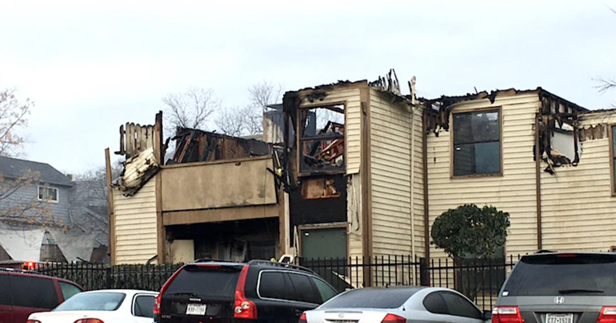 Dallas Firefighters Battle Cold At 3Alarm Apartment Fire CBS DFW