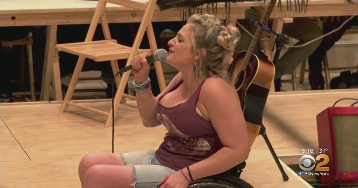 When I Sing I Can Fly I Am Free Actress Ali Stroker Breaks Barriers On Broadway Cbs New York