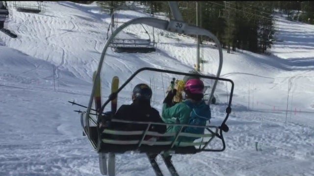 ski-lift.jpg 