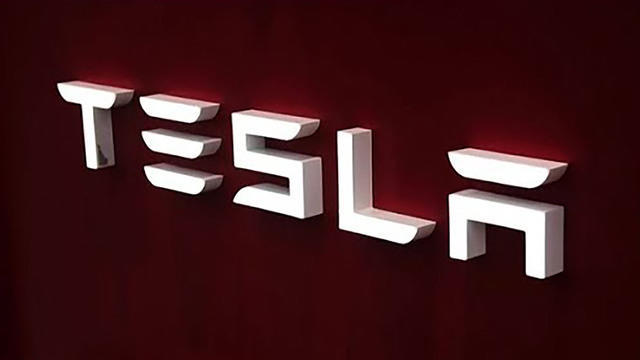 moneywatch-tesla-nobanner-1801426-640x360.jpg 