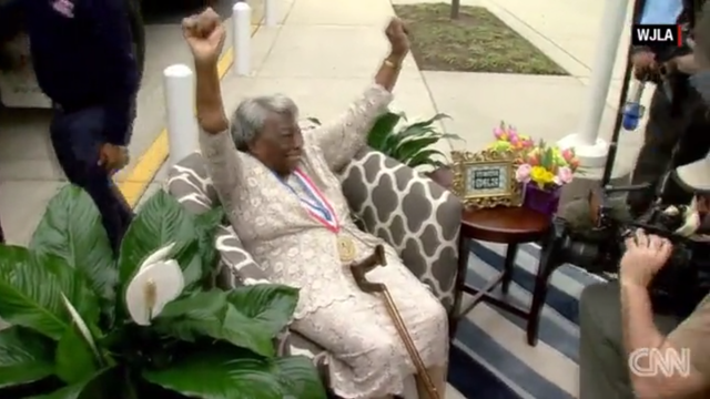 woman-turns-110.png 