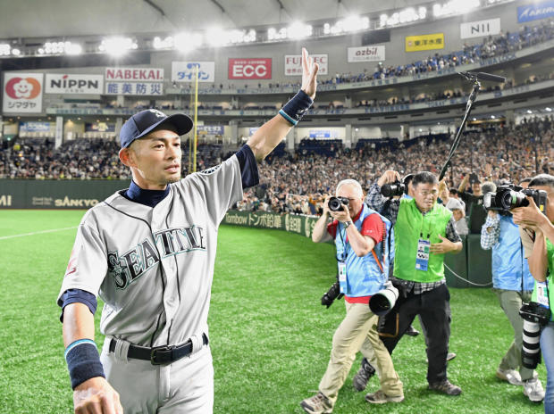 Seattle Mariners right fielder Ichiro Suzuki waves to fans after the game against the Oakland Athletics at Tokyo Dome in Tokyo 