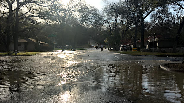 Fort Worth water main break 1 