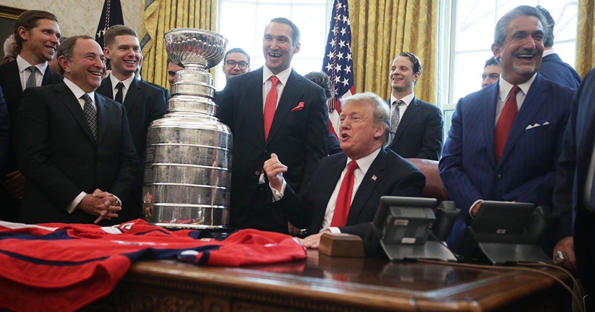 Stanley Cup champion Pittsburgh Penguins visit Trump at White