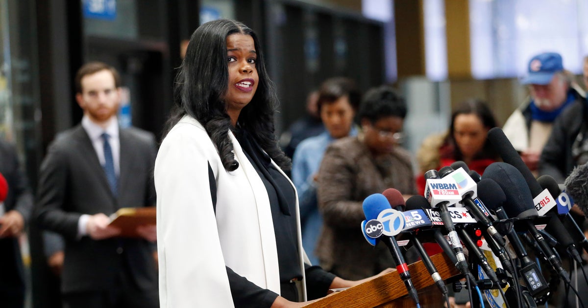Kim Foxx texts State's attorney calls Jussie Smollett "washed up celeb