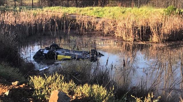 car-into-pond-1-folsom-fire.jpg 