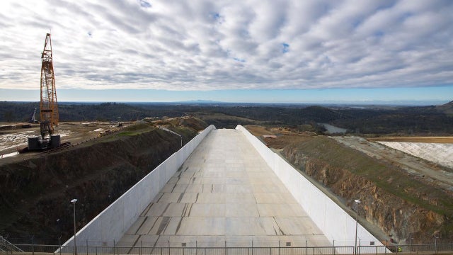 oroville-dam.jpg 