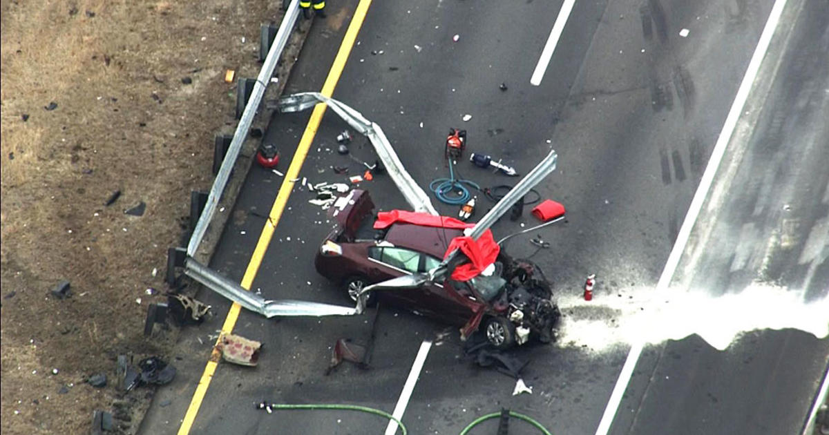 Driver Dies After Crashing Into Guardrail On Route 3 In Duxbury Cbs Boston