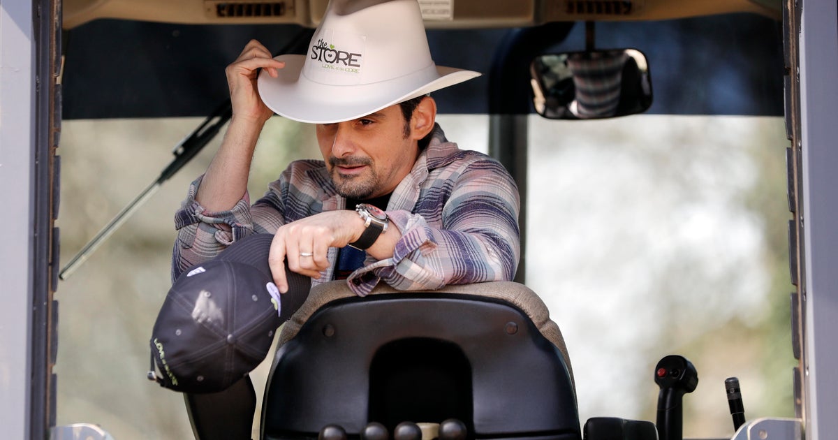 Brad Paisley grocery store Country star opens up free grocery store