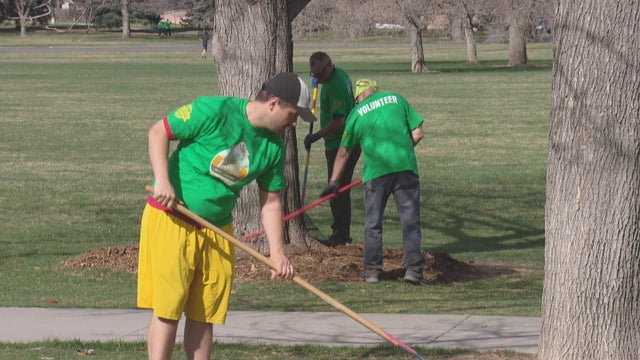 cheesman-park-cleanup-12vo2_frame_0.jpg 