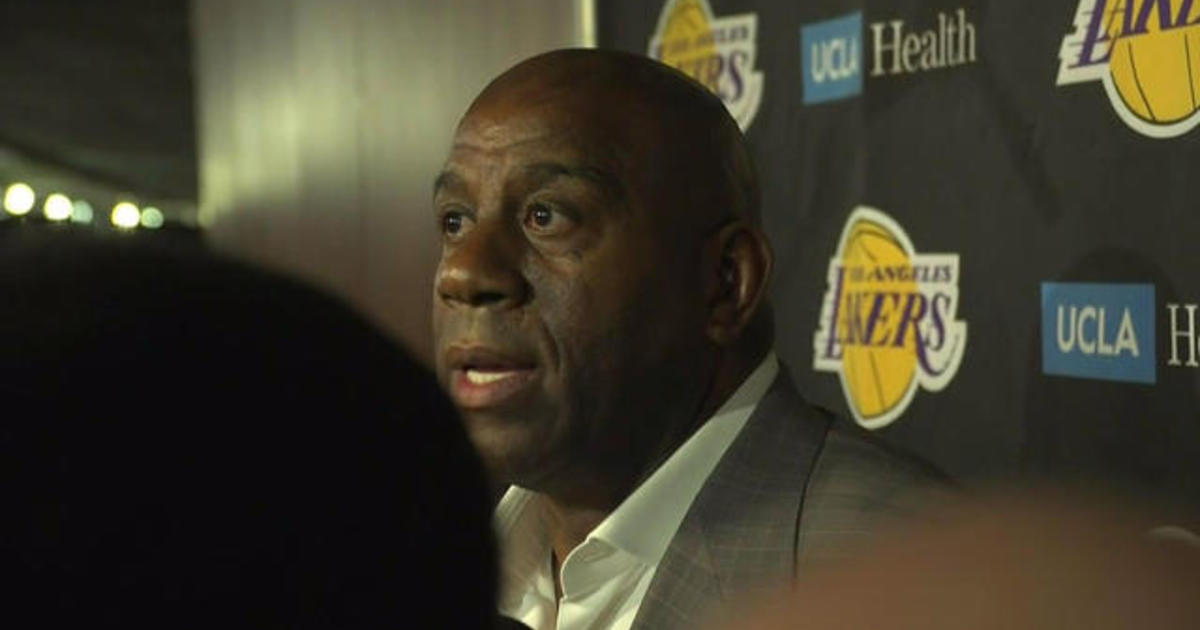 The Last Twist in the Lakers' Lost Season: Magic Johnson Resigns - WSJ