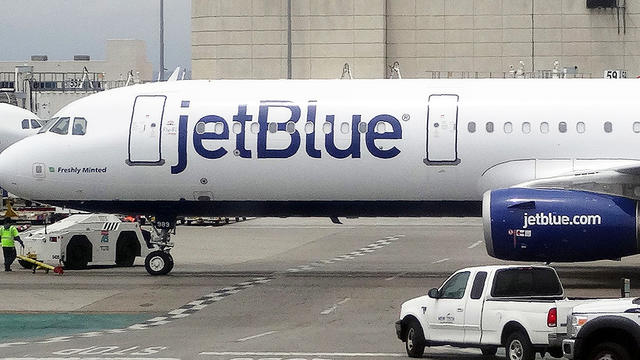 jetblue1.jpg 