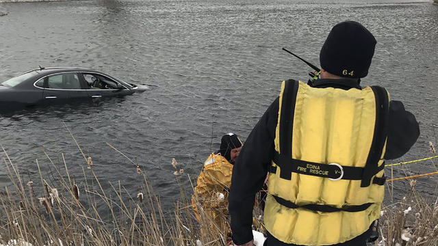 car-in-holding-pond1.jpg 