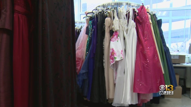 prom-dresses.jpg 