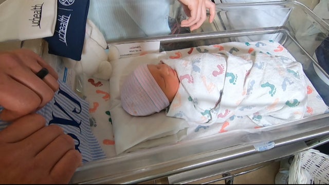 AVS_NUGGETS WIVES 6PKG_frame_1770 