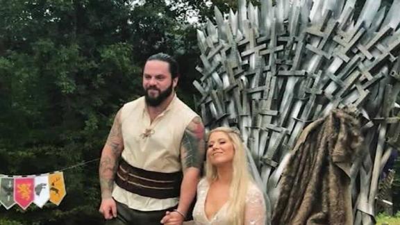 throne.jpg 