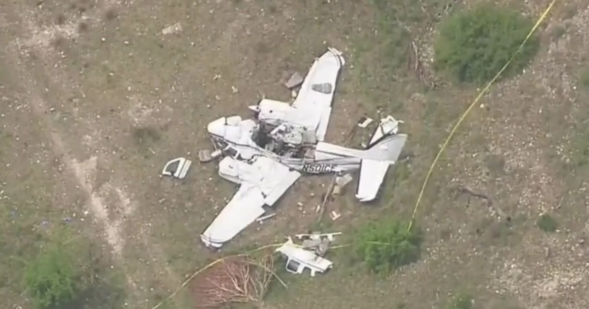 Witnesses Describe Struggling Plane Before Crash In Texas That Killed All 6 On Board Cbs Texas