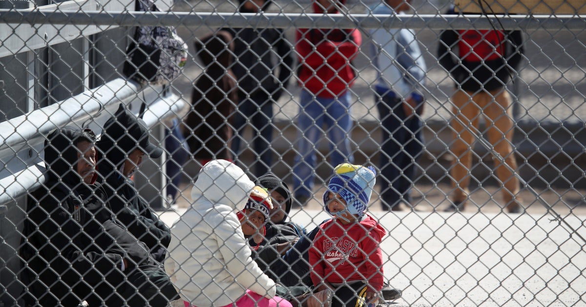 Judge Demands ICE To Explain Why It Won't Release Kids - CBS Texas
