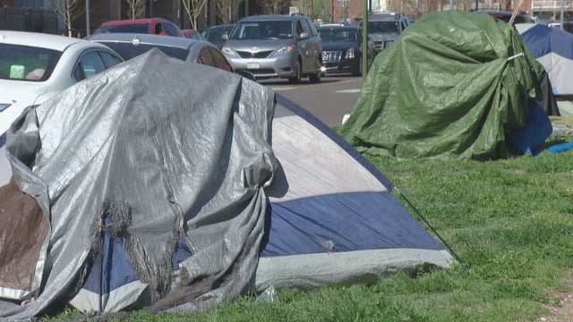 curtis-park-homeless-camp-10pkg_frame_888.jpg 
