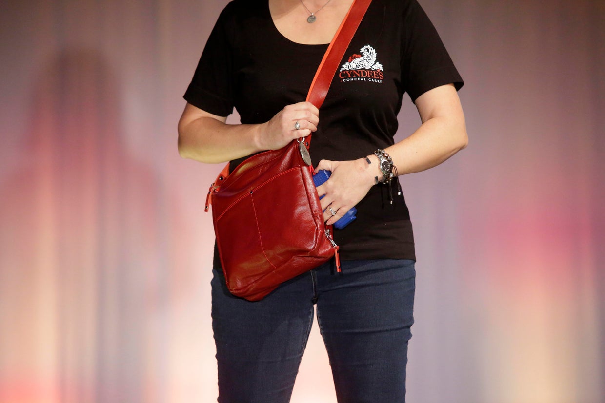 US-WEAPONRY-NRA-FASHION-SHOW 
