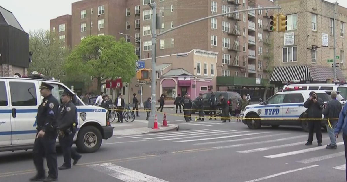 17-Year-Old Succumbs To Stabbing Injuries After Brooklyn Attack - CBS ...