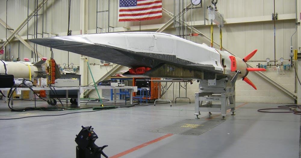 U.S., Russia, China race to develop hypersonic weapons - CBS News