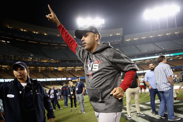 Astros under investigation for reportedly stealing signs electronically in  2017 World Series run