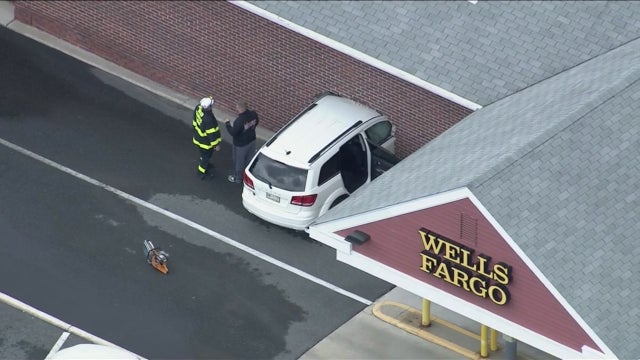 wells-fargo-bank-crash.jpg 