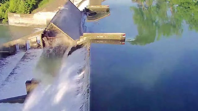 dam-break.jpg 