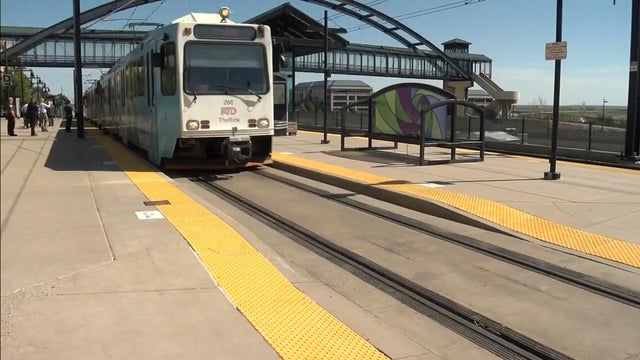 RidgeGate Parkway light rail rtd (2) 